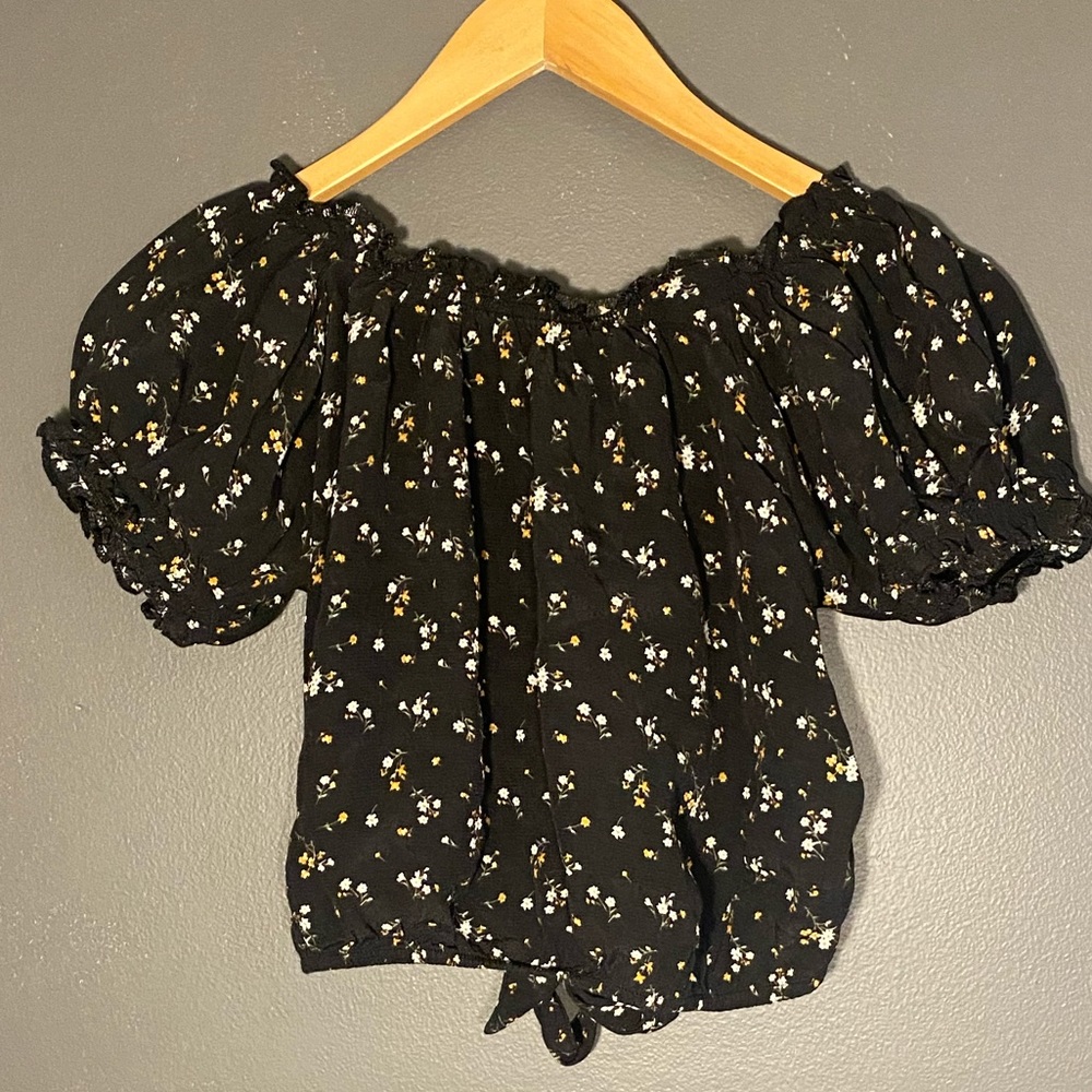 American Eagle Off The Shoulder Tie Back Top